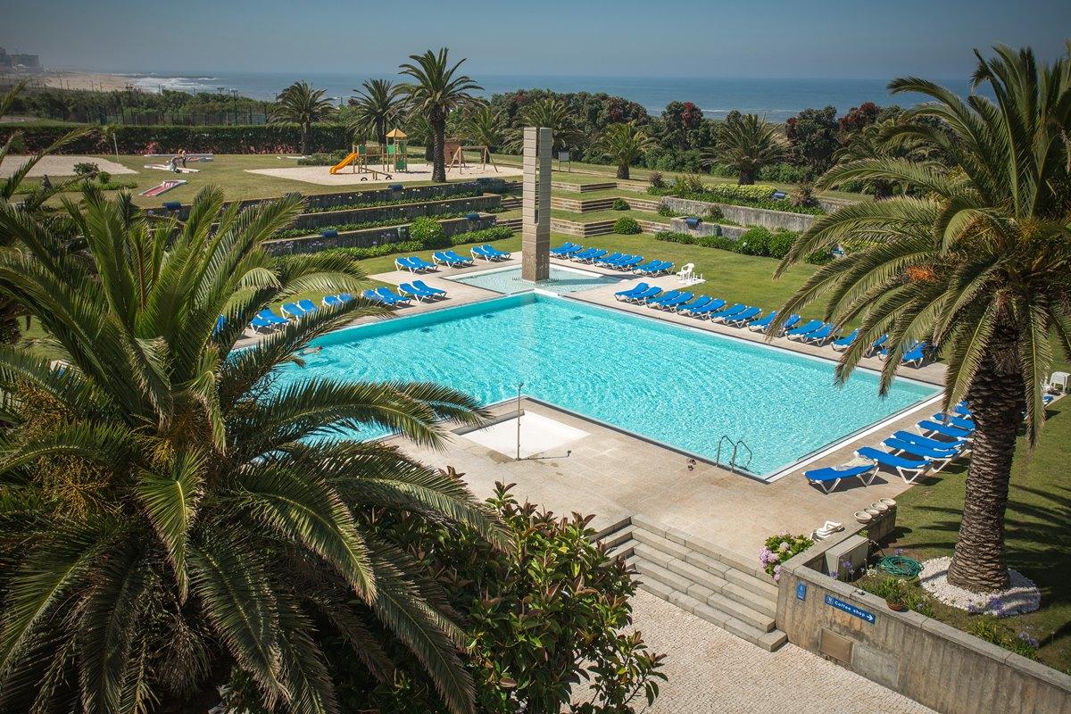 Hotel Solverde Spa And Wellness Center Vila Nova de Gaia Eksteriør bilde The swimming pool at the Dan Hotel