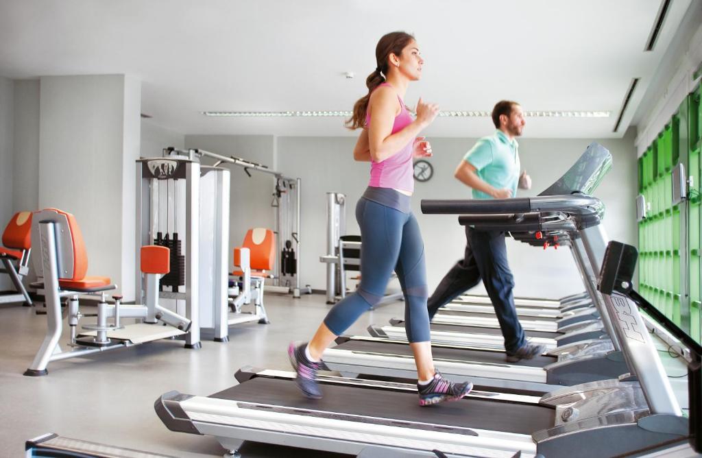 Hotel Solverde Spa And Wellness Center Vila Nova de Gaia Eksteriør bilde A treadmill in use
